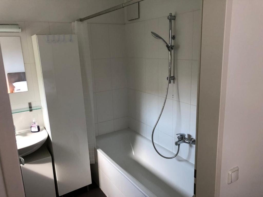 25H Garden Apartment Plus Private Beach นอยซีเดิลอัมเซ ภายนอก รูปภาพ