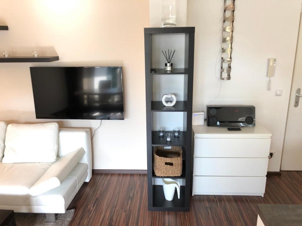 25H Garden Apartment Plus Private Beach นอยซีเดิลอัมเซ ภายนอก รูปภาพ