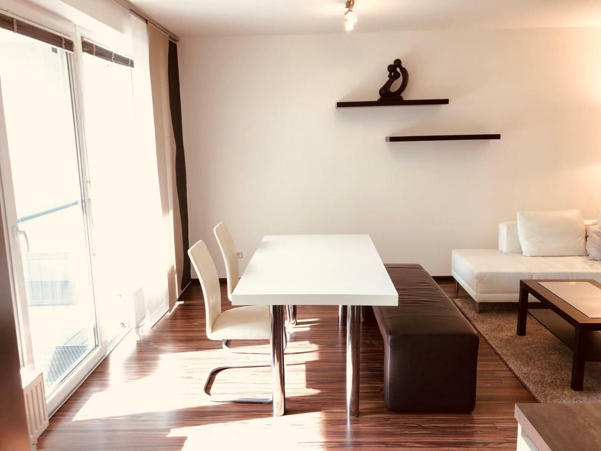 25H Garden Apartment Plus Private Beach นอยซีเดิลอัมเซ ภายนอก รูปภาพ
